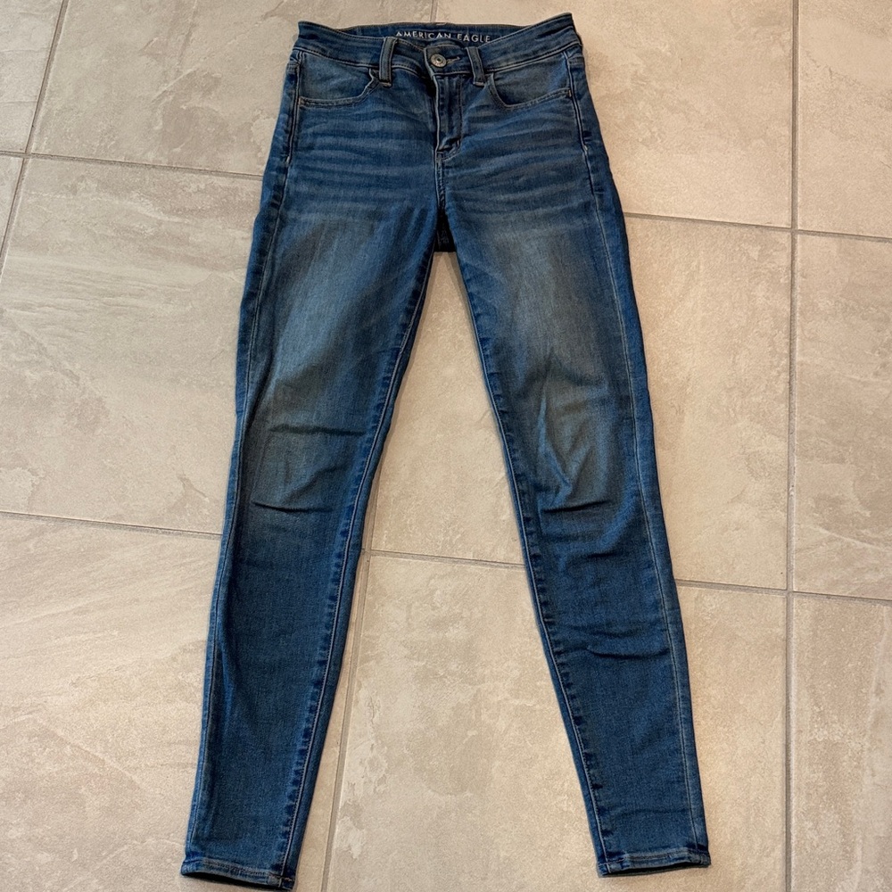 American Eagle Outfitters Skinny Jeans in Dark Blue Wash